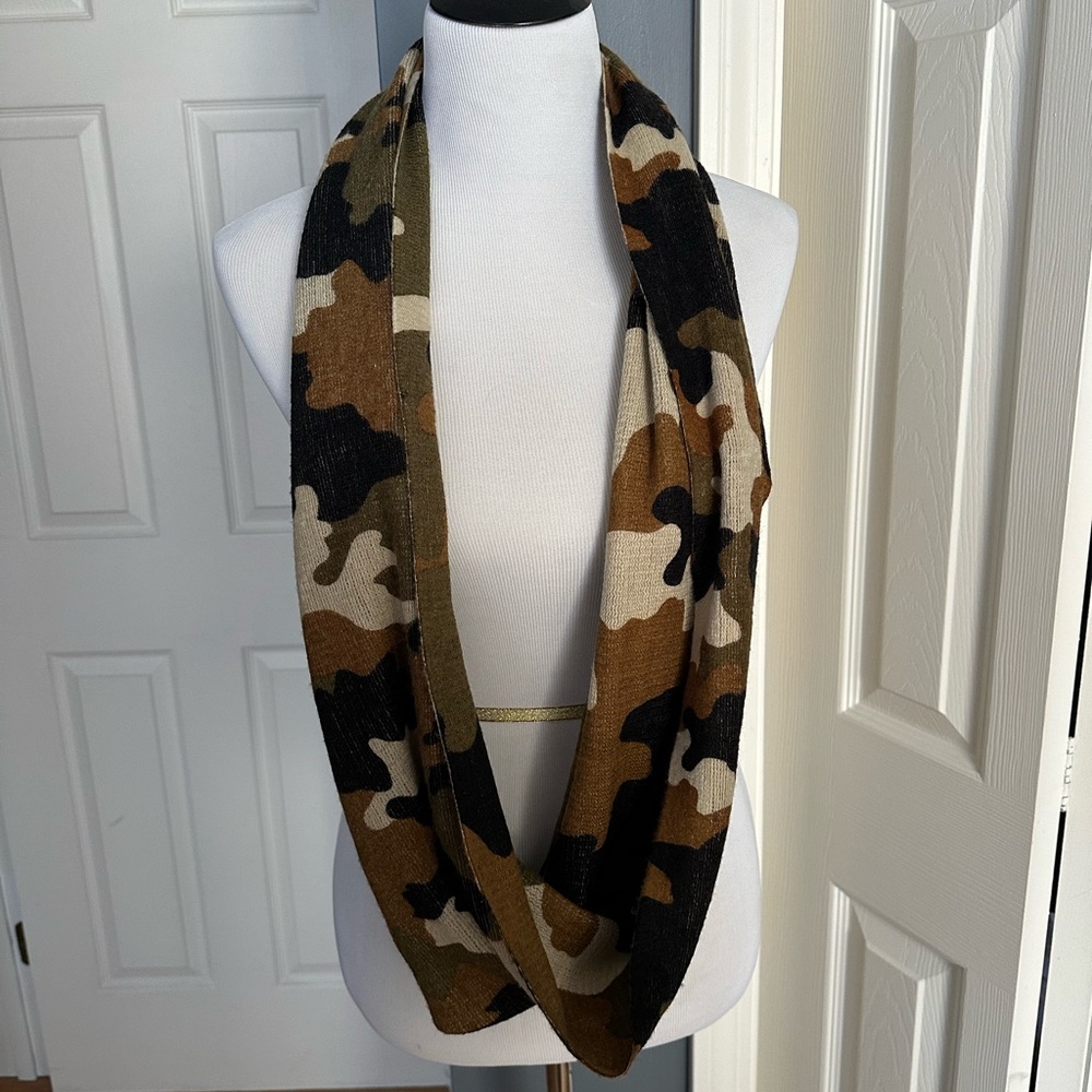 Michael Kors Camouflage Infiniti Scarf